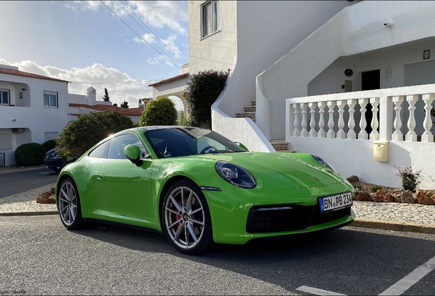 Porsche 992 Carrera 4S