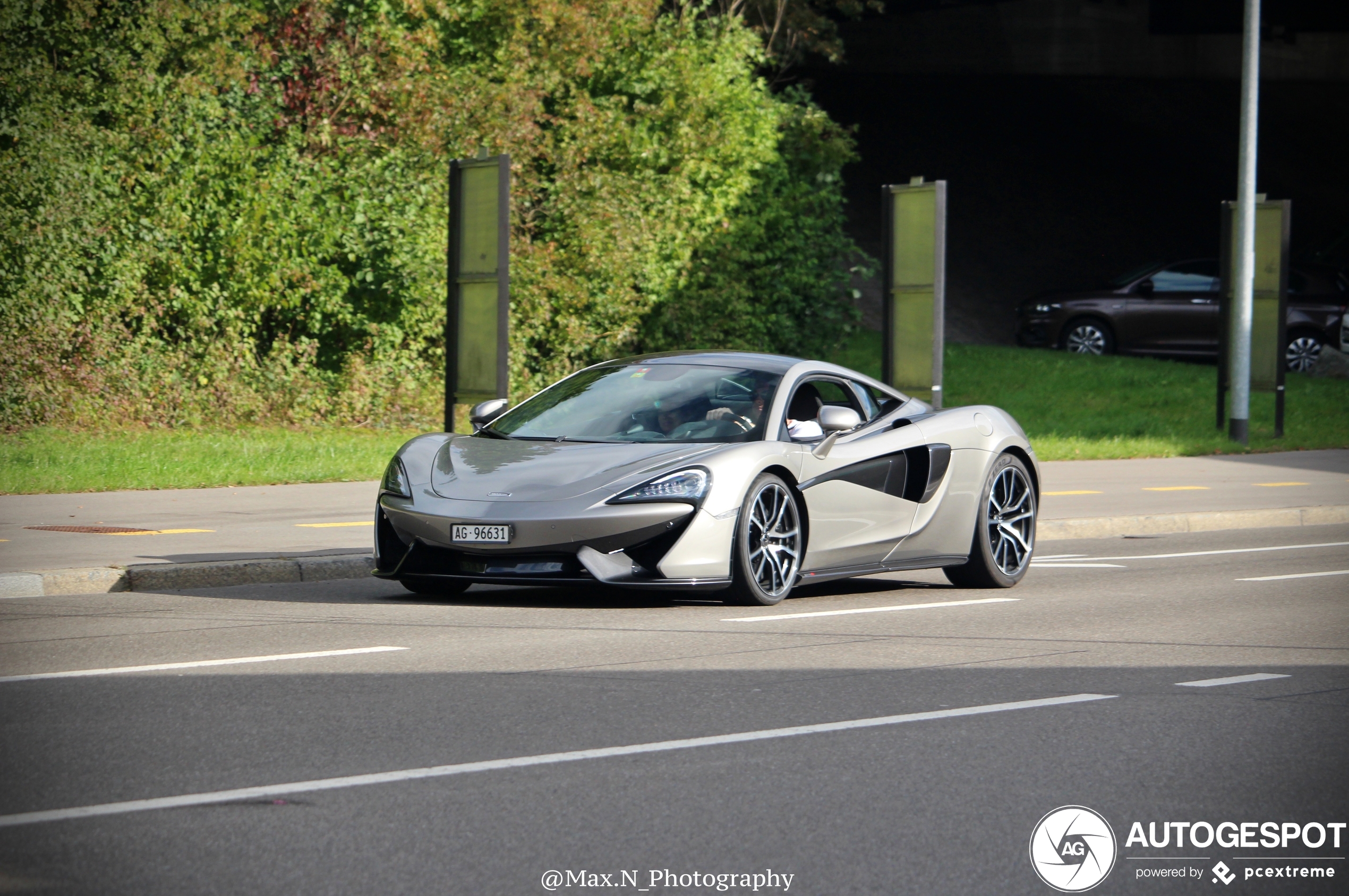 McLaren 570S