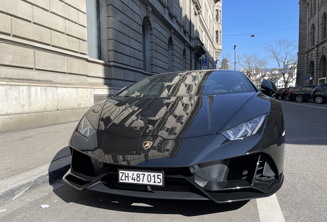 Lamborghini Huracán LP640-4 EVO