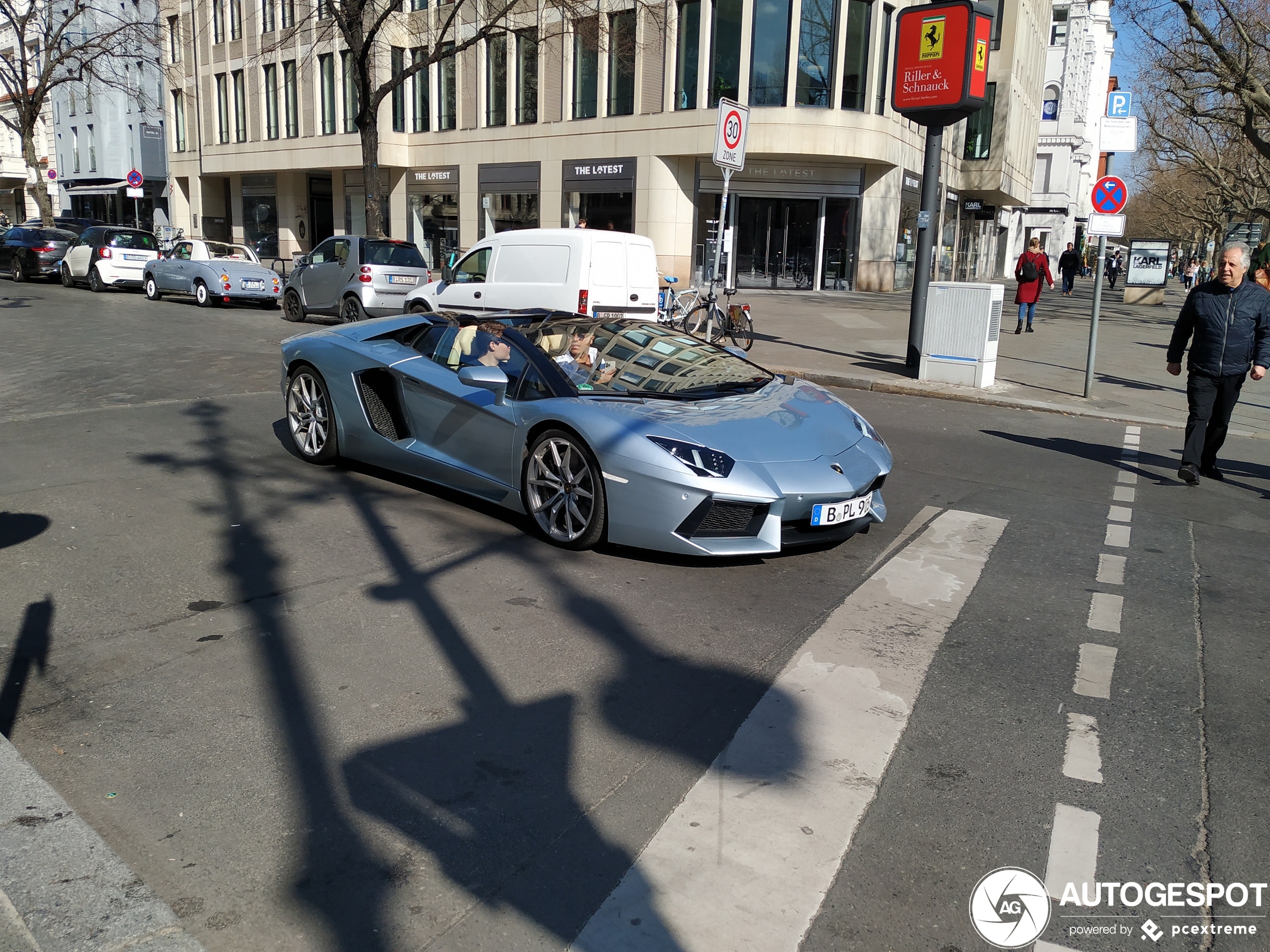 Lamborghini Aventador LP700-4 Roadster