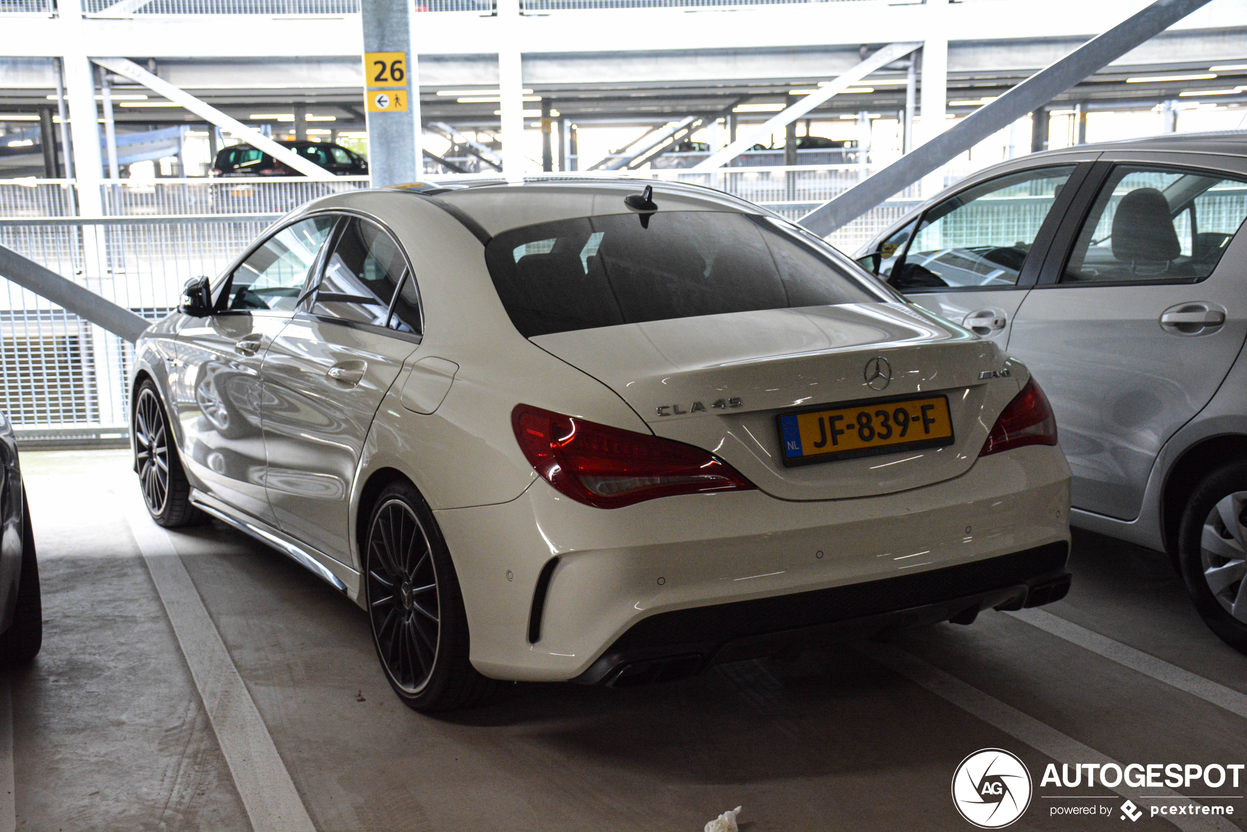 Mercedes-Benz CLA 45 AMG C117