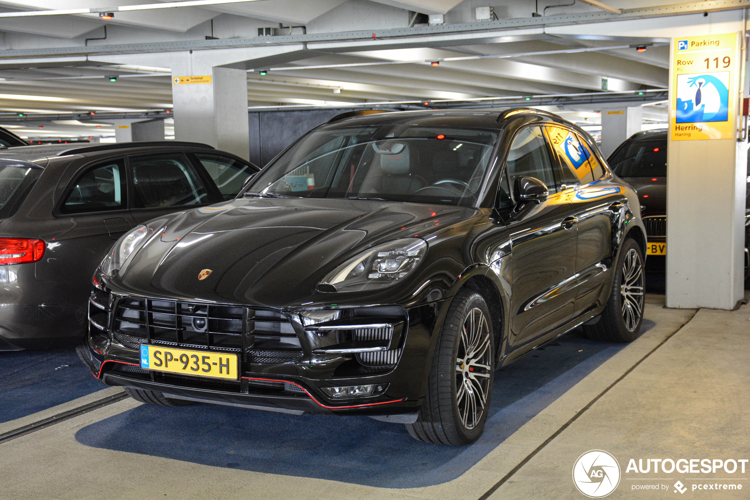 Porsche 95B Macan Turbo Exclusive Performance Edition