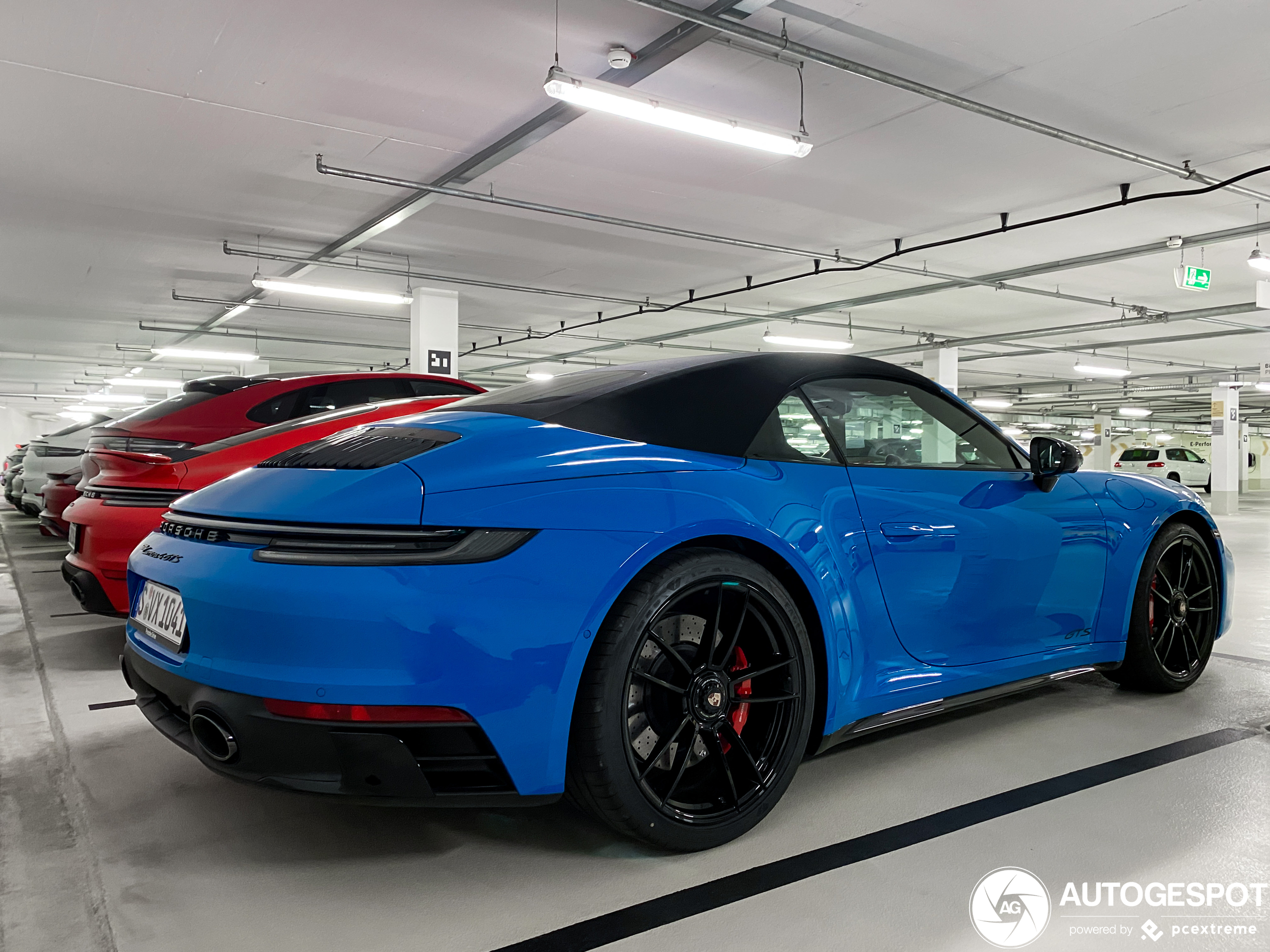 Porsche 992 Carrera 4 GTS Cabriolet