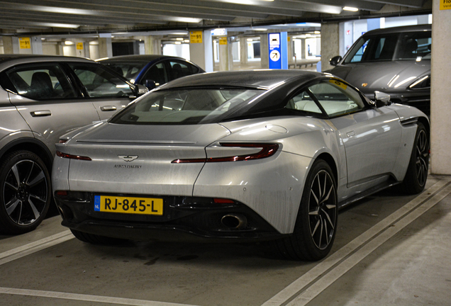 Aston Martin DB11