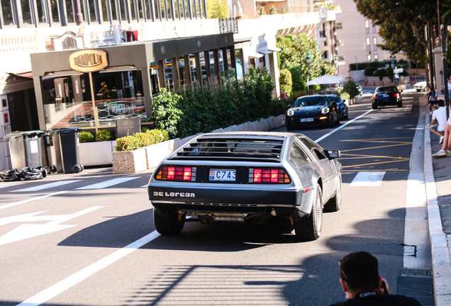 DeLorean DMC-12