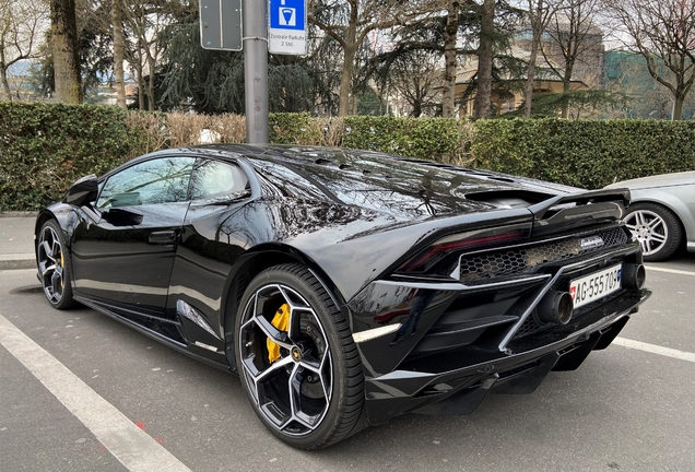 Lamborghini Huracán LP640-4 EVO