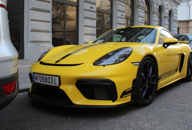 Porsche 718 Cayman GT4