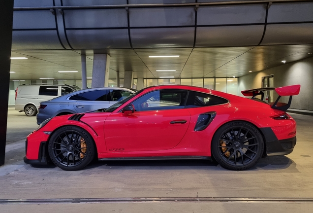 Porsche 991 GT2 RS Weissach Package