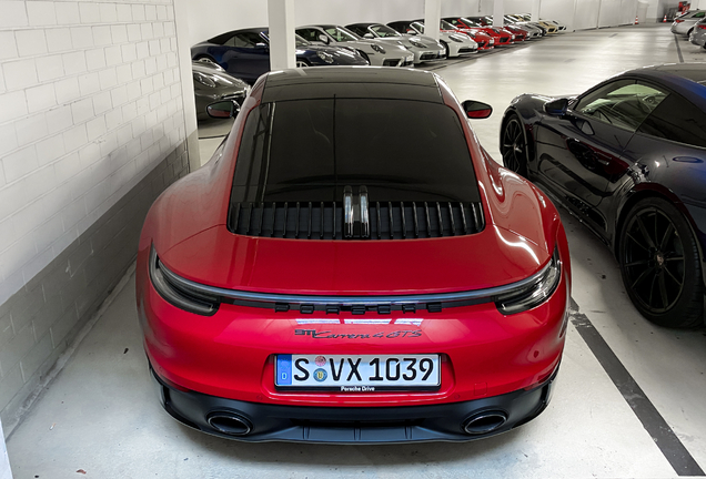 Porsche 992 Carrera 4 GTS