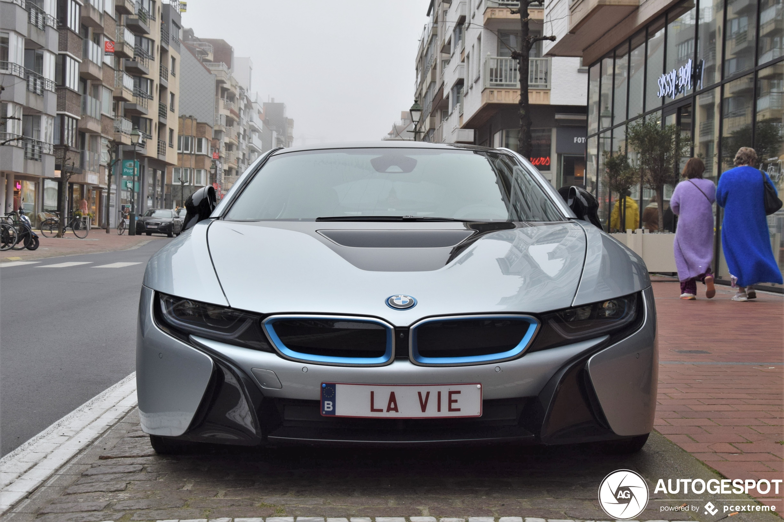 BMW i8