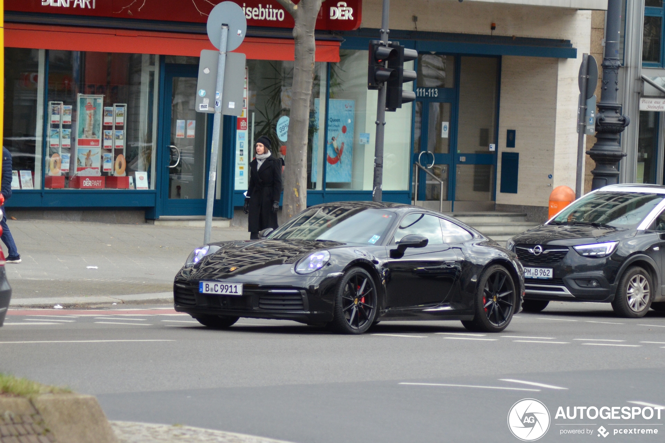 Porsche 992 Carrera 4S