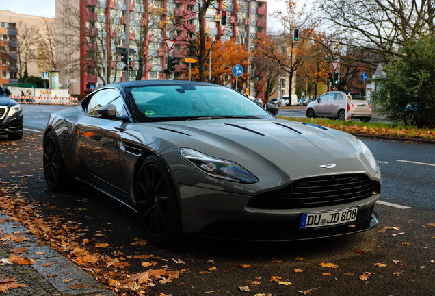 Aston Martin DB11 AMR