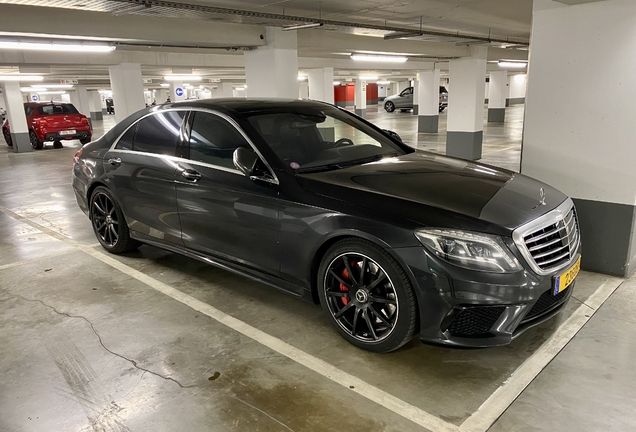 Mercedes-Benz S 63 AMG V222