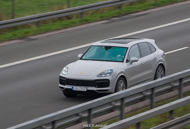 Porsche Cayenne Turbo S E-Hybrid