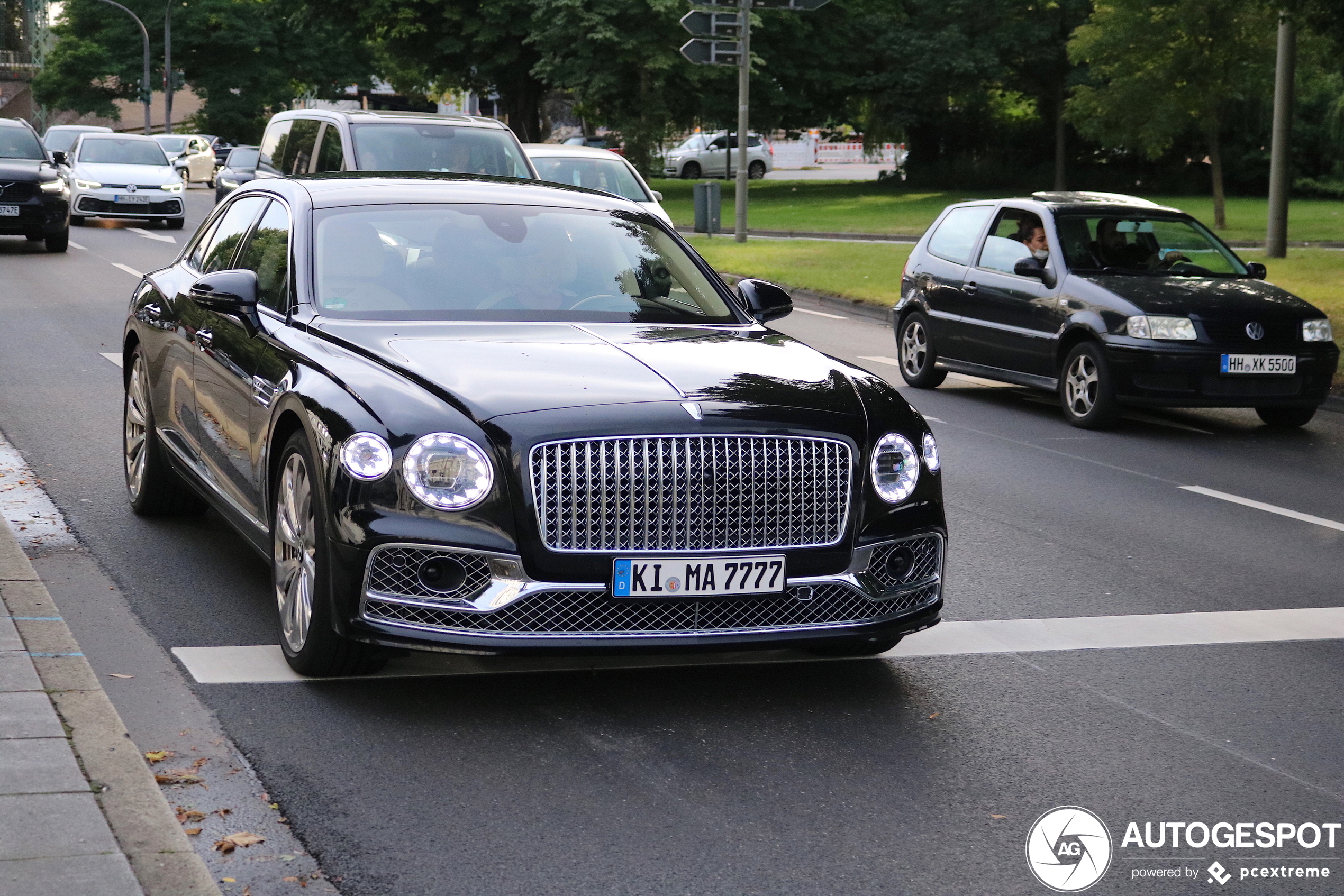 Bentley Flying Spur V8 2021