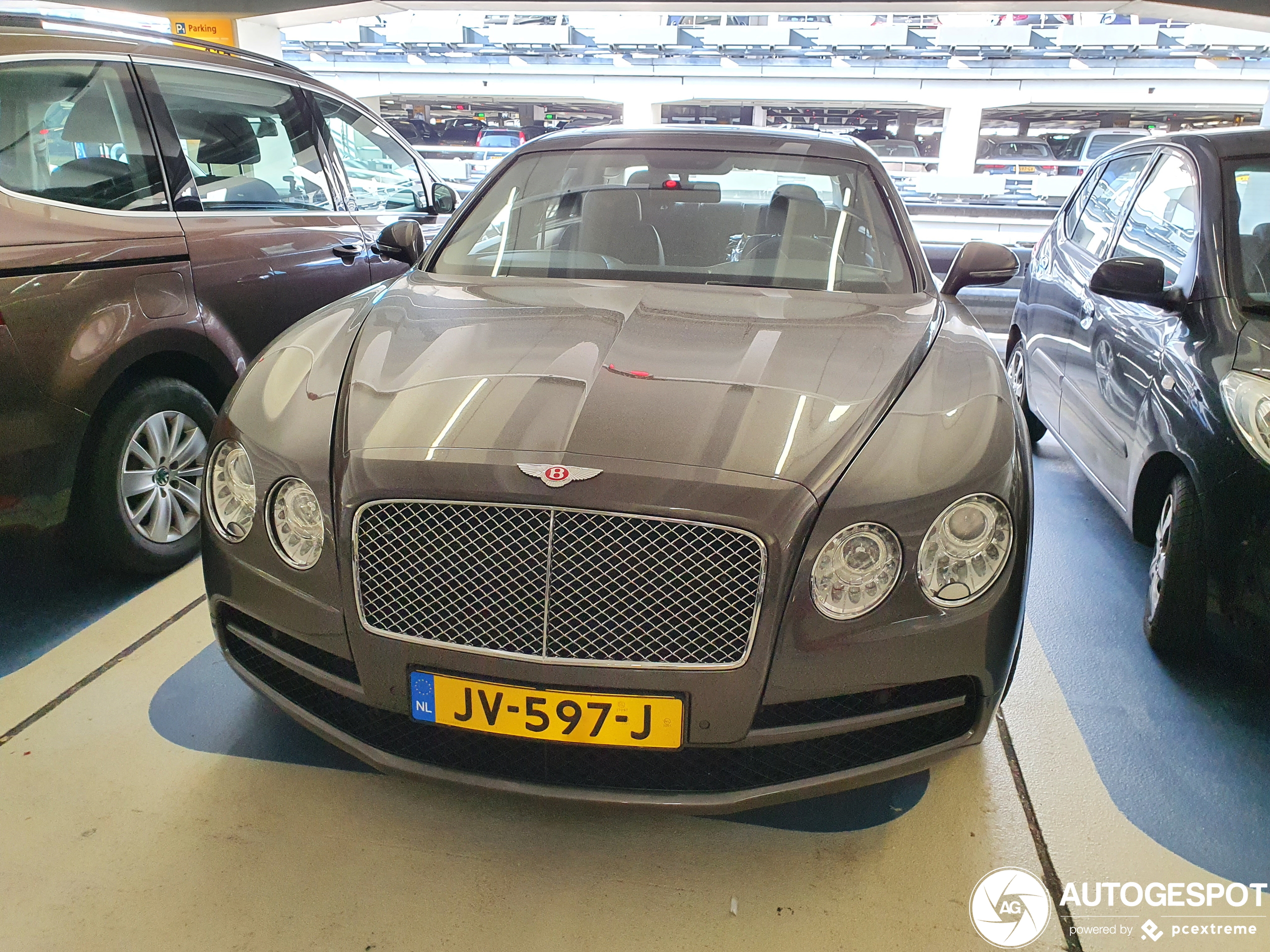 Bentley Flying Spur V8