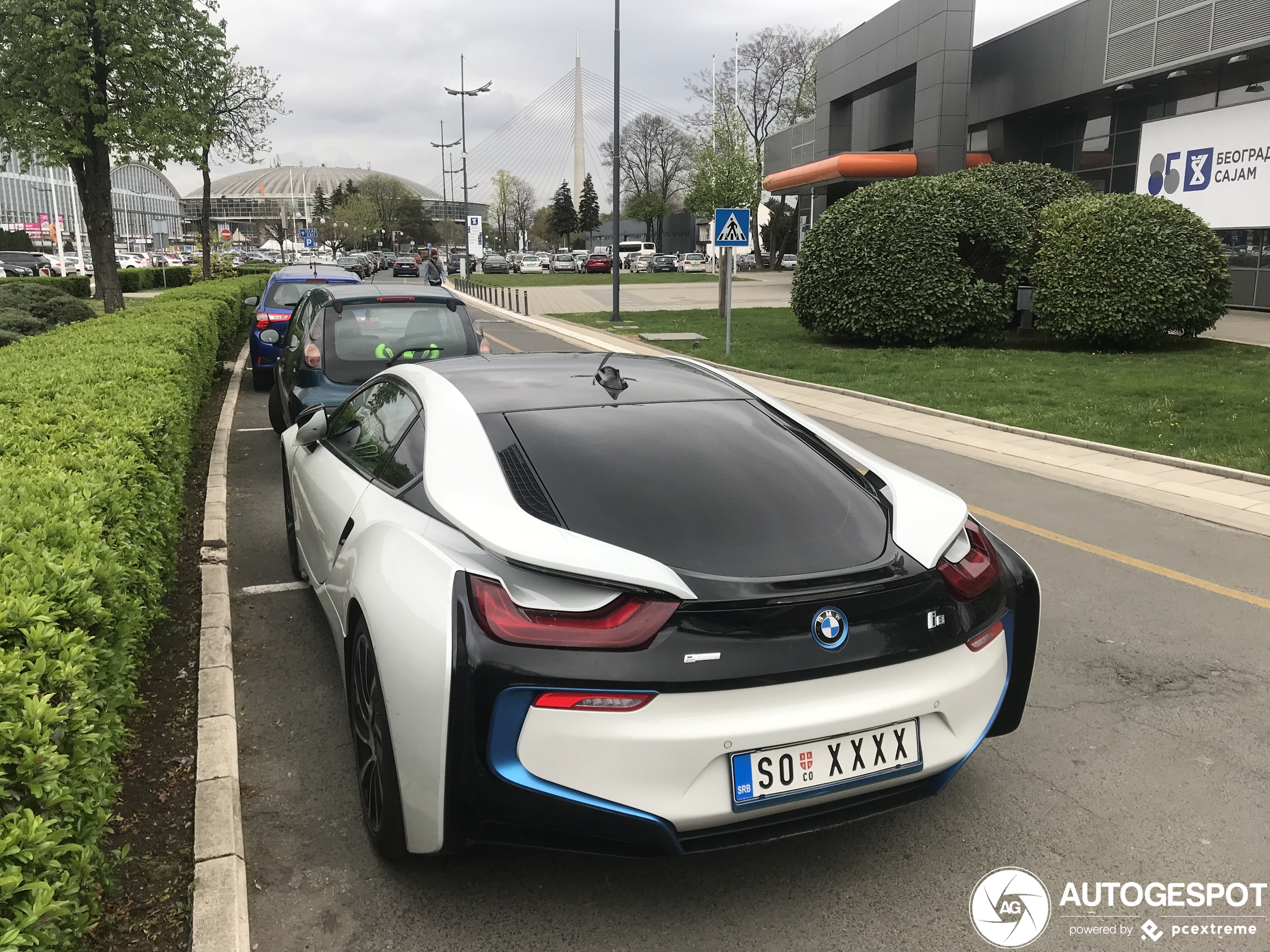 BMW i8