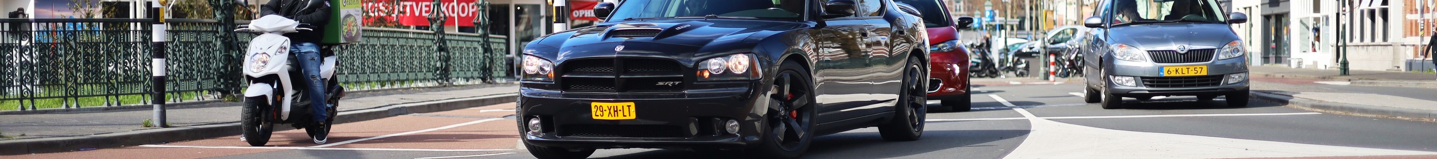 Dodge Charger SRT-8