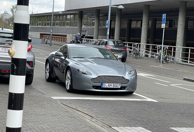 Aston Martin V8 Vantage