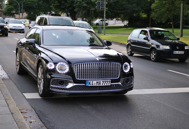 Bentley Flying Spur V8 2021