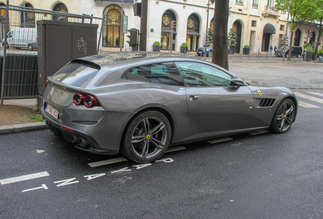 Ferrari GTC4Lusso