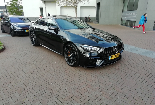 Mercedes-AMG GT 63 S X290