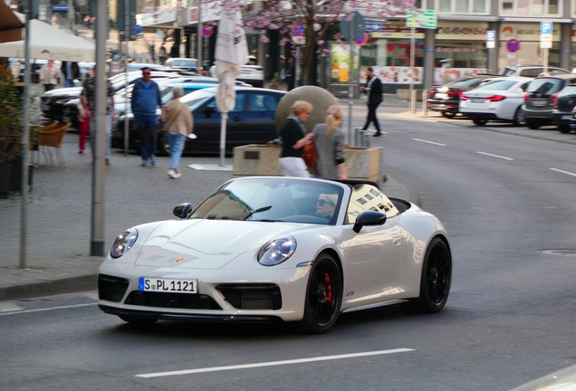 Porsche 992 Carrera 4 GTS Cabriolet