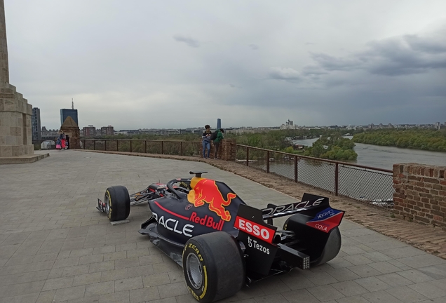 Red Bull Racing RB13