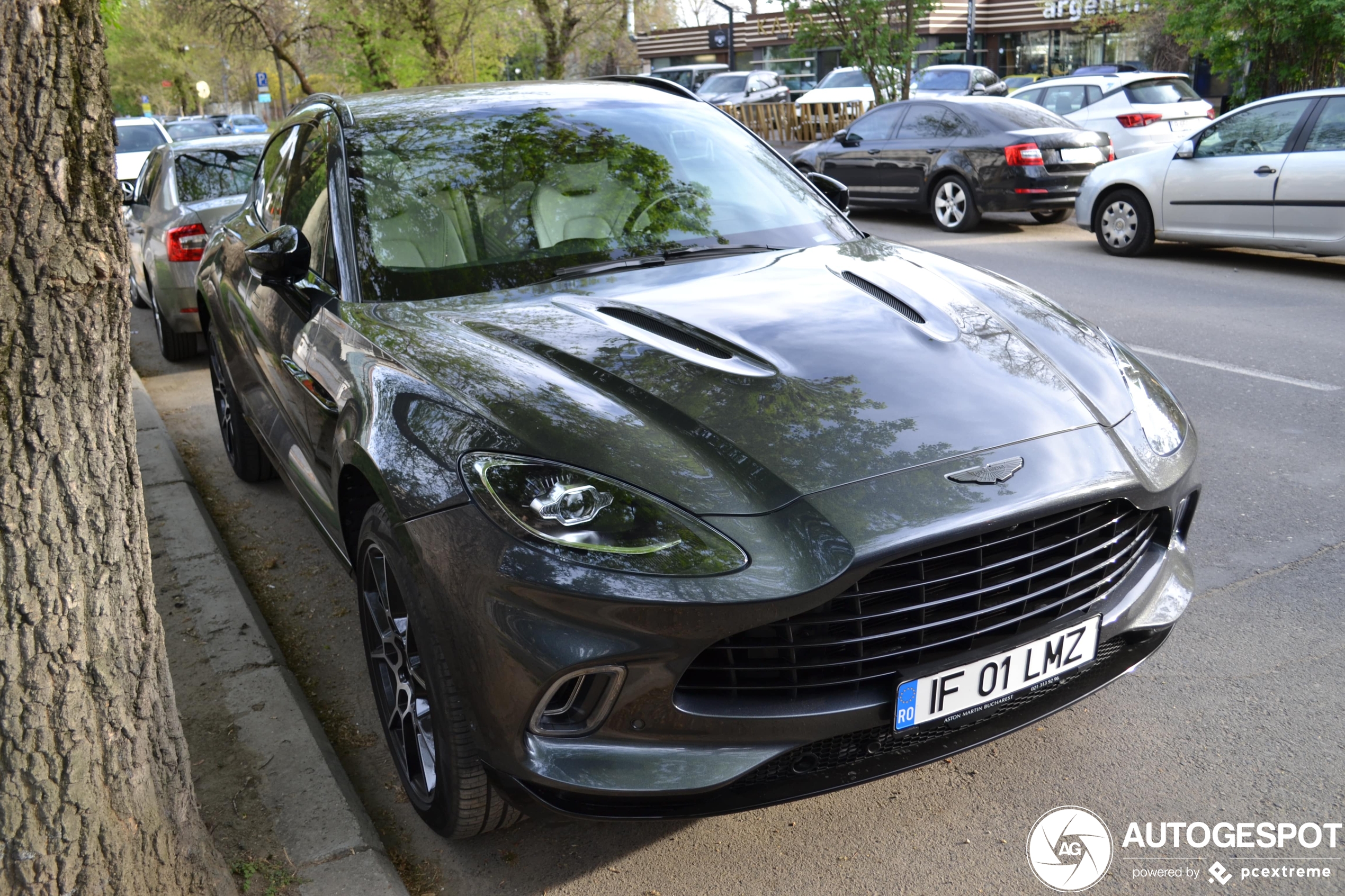 Aston Martin DBX