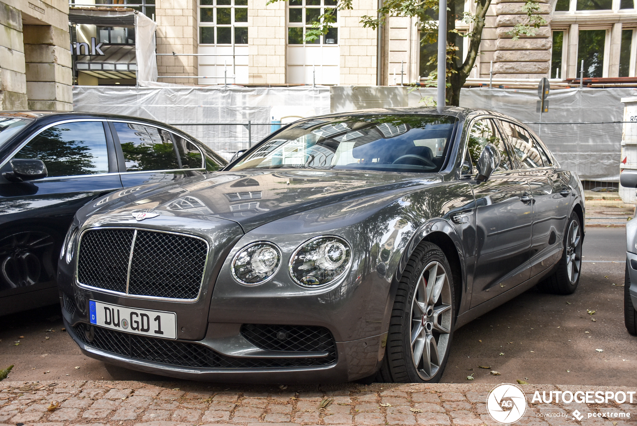 Bentley Flying Spur V8 S