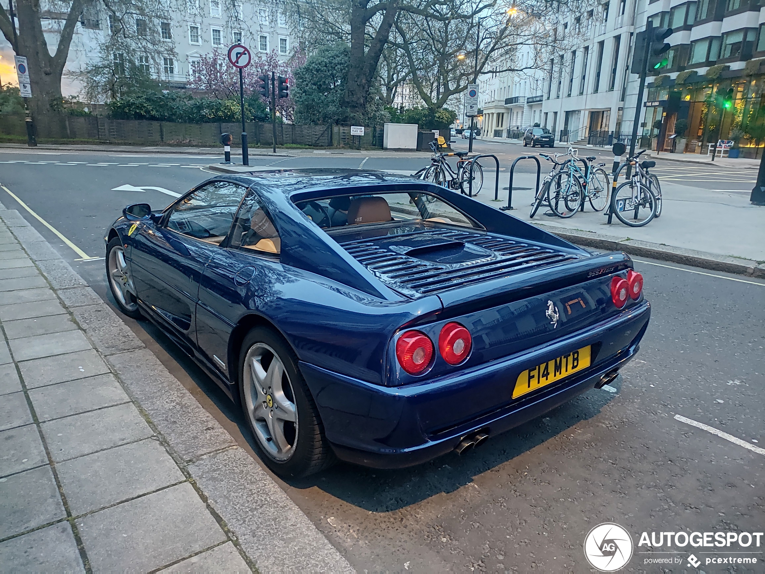 Ferrari F355 GTS