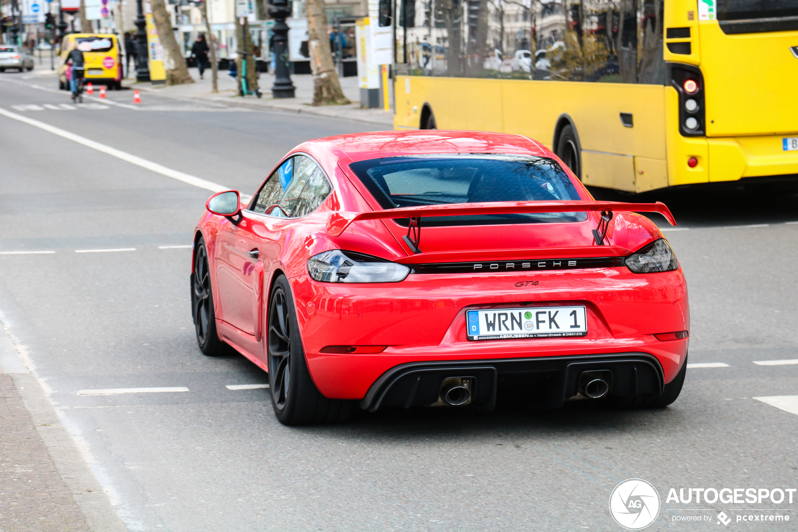 Porsche 718 Cayman GT4