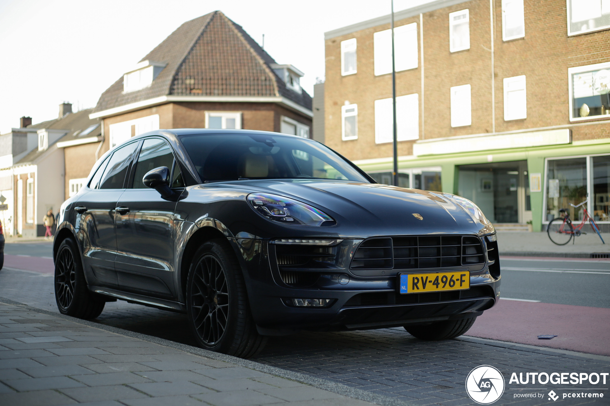 Porsche 95B Macan GTS