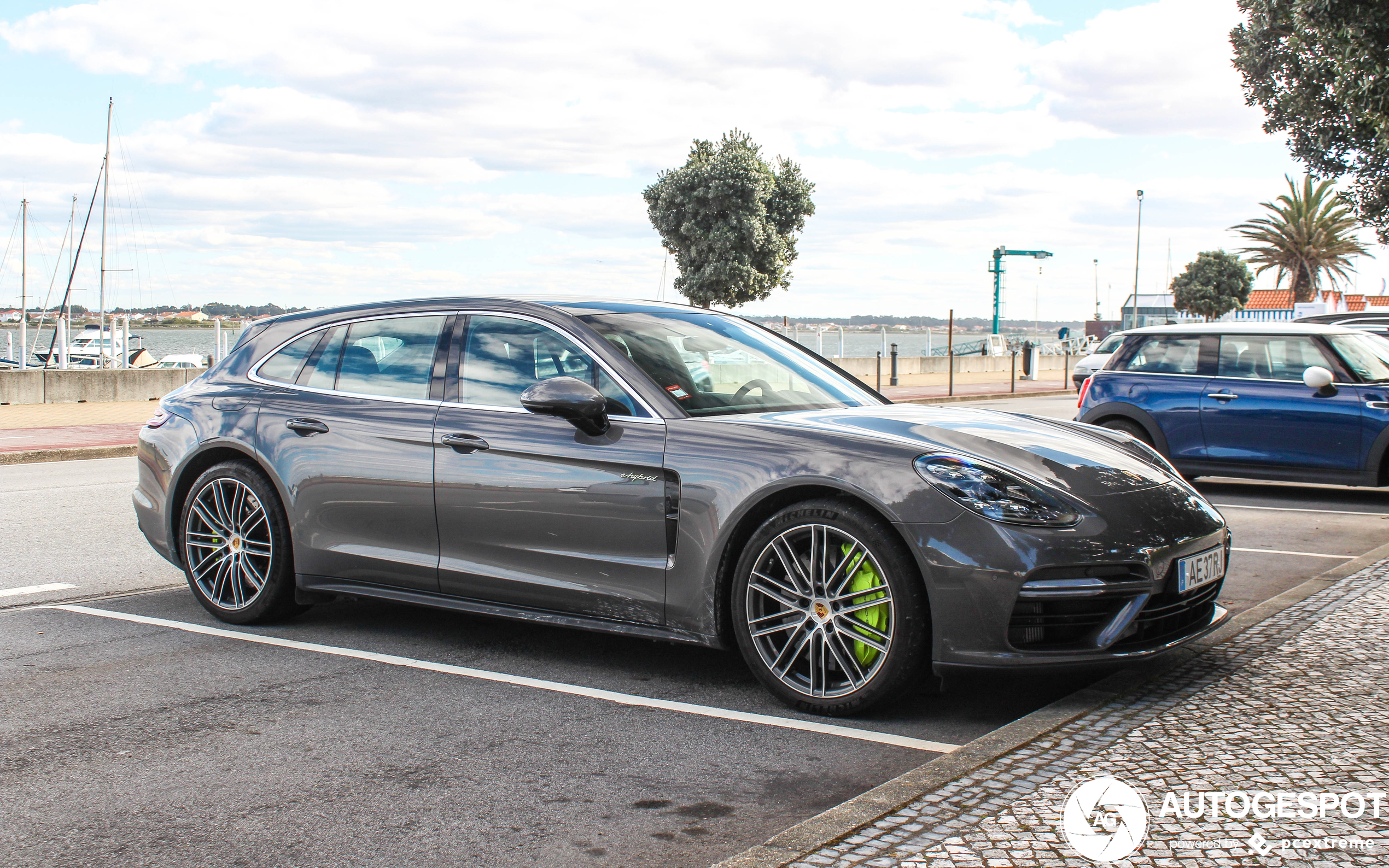 Porsche 971 Panamera Turbo S E-Hybrid Sport Turismo