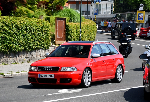 Audi RS4 Avant B5