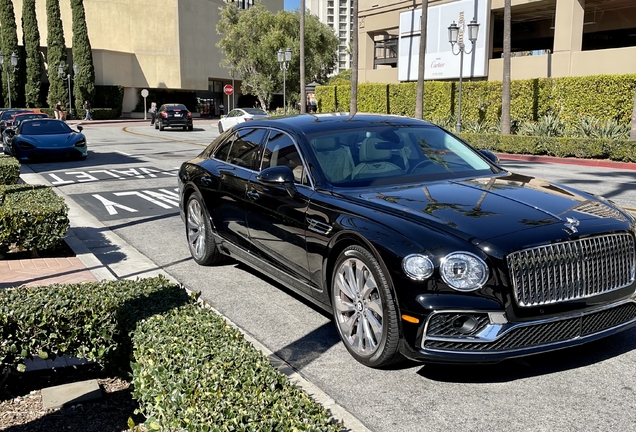 Bentley Flying Spur V8 2021