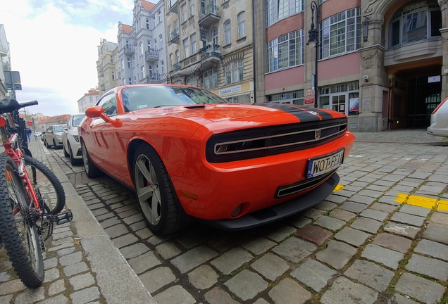 Dodge Challenger SRT-8