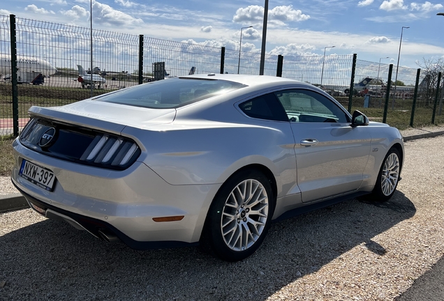 Ford Mustang GT 2015