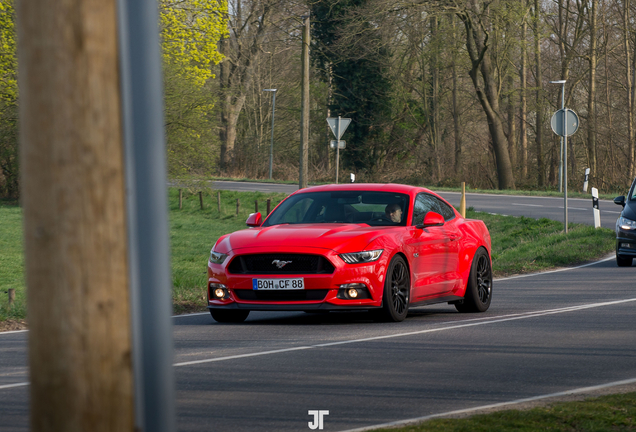 Ford Mustang GT 2015