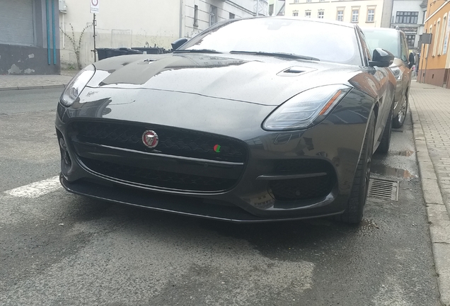 Jaguar F-TYPE R Coupé 2017