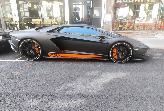 Lamborghini Aventador S LP740-4