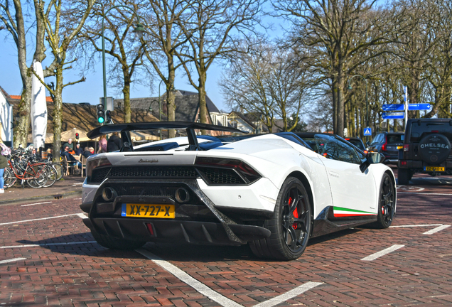 Lamborghini Huracán LP640-4 Performante Spyder