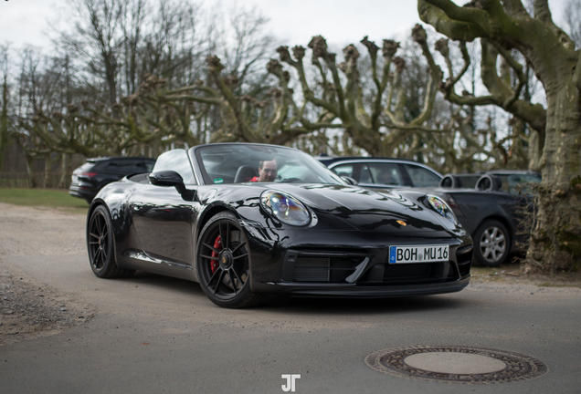 Porsche 992 Carrera GTS Cabriolet