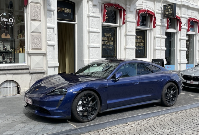 Porsche Taycan Turbo