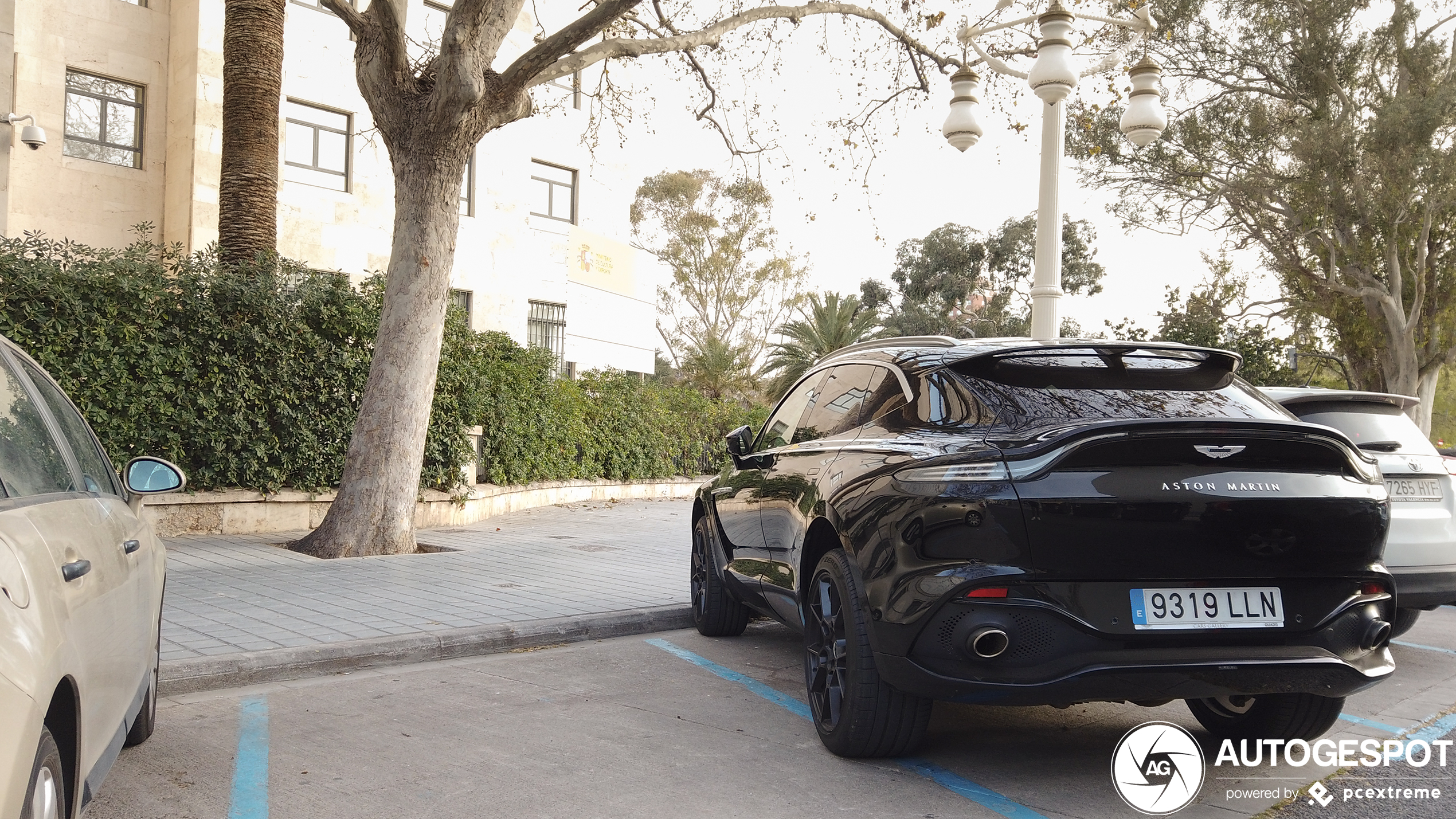 Aston Martin DBX