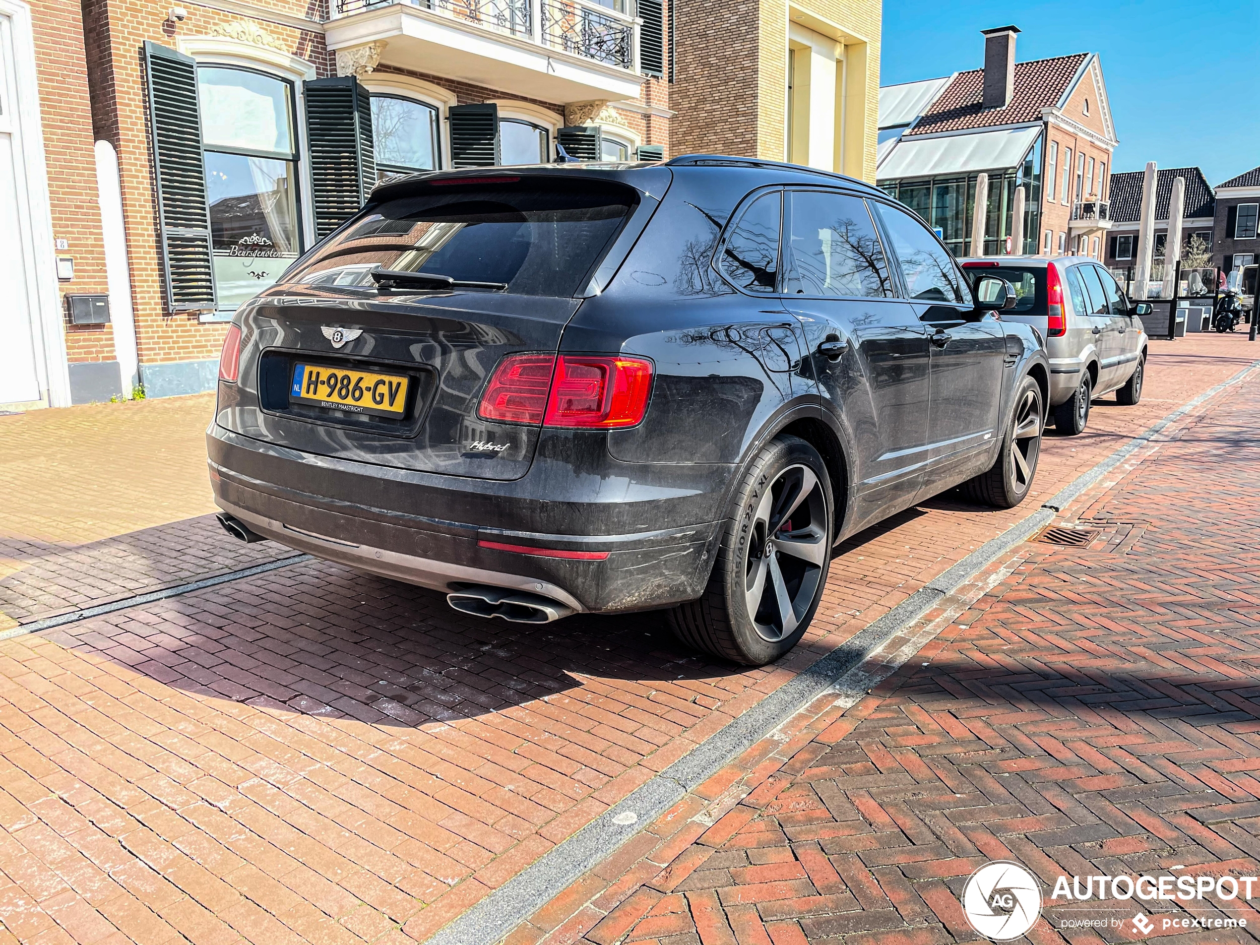 Bentley Bentayga Hybrid