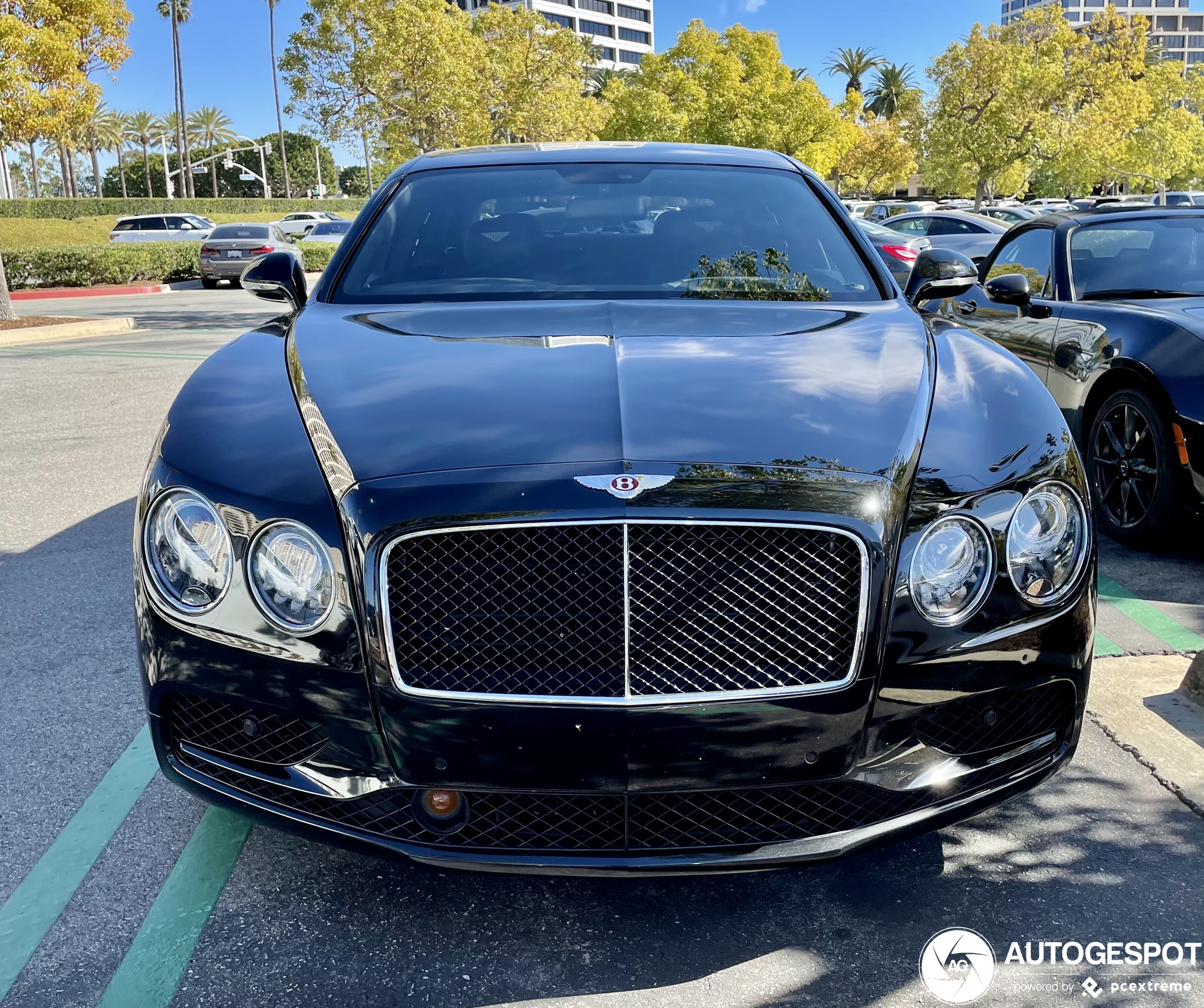 Bentley Flying Spur V8 S