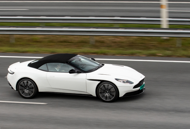 Aston Martin DB11 V8 Volante