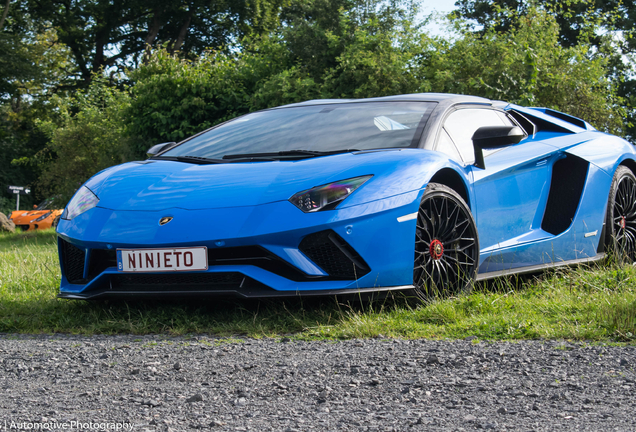 Lamborghini Aventador S LP740-4 Roadster