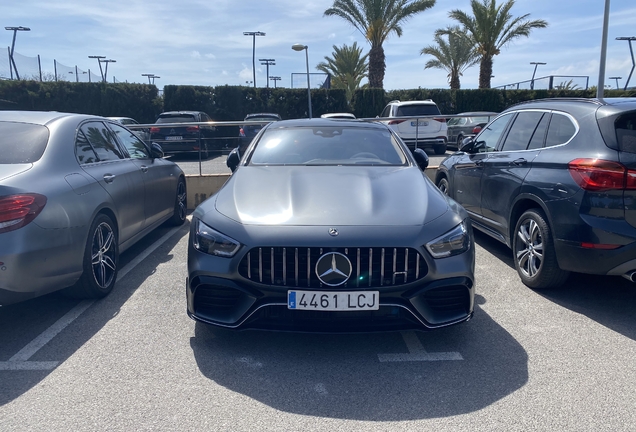 Mercedes-AMG GT 63 S X290